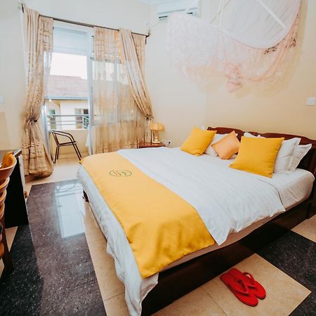 City Hill Hotel Бужумбура Екстер'єр фото