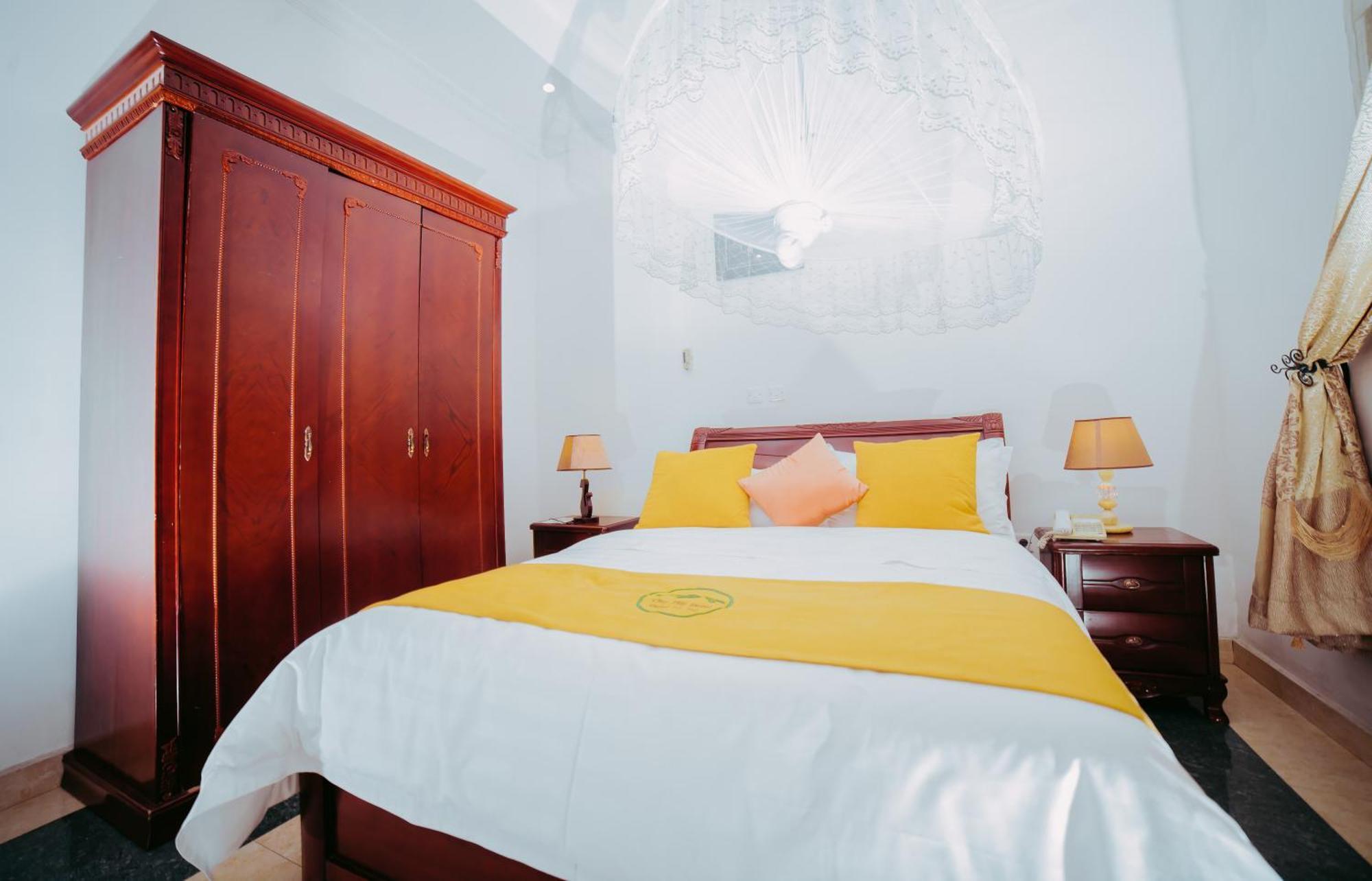City Hill Hotel Бужумбура Екстер'єр фото